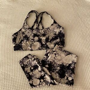 Lululemon Energy Bra 12 HR leggings tie dye 10 set